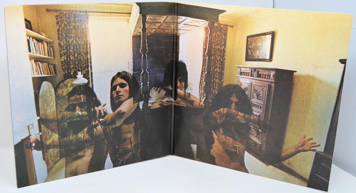 Black Sabbath - Sabbath Bloody