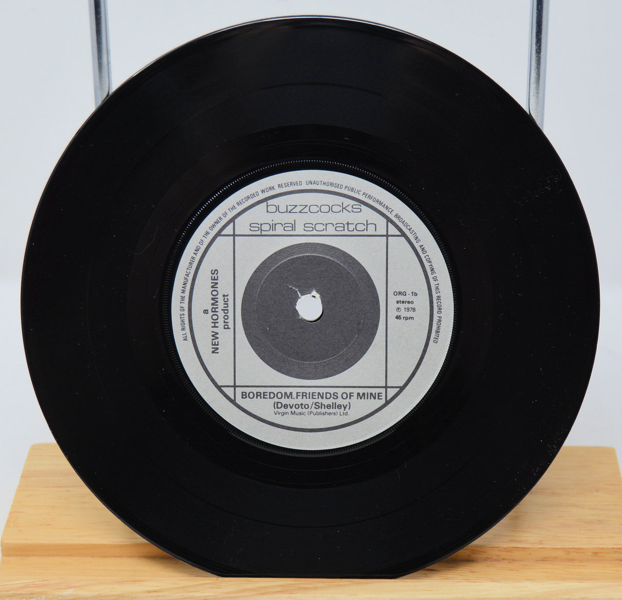 Buzzcocks – Spiral Scratch