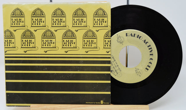 Back side of Chee-Chee & Peppy Radio Active Gold 45 RPM vinyl single with matching sleeve