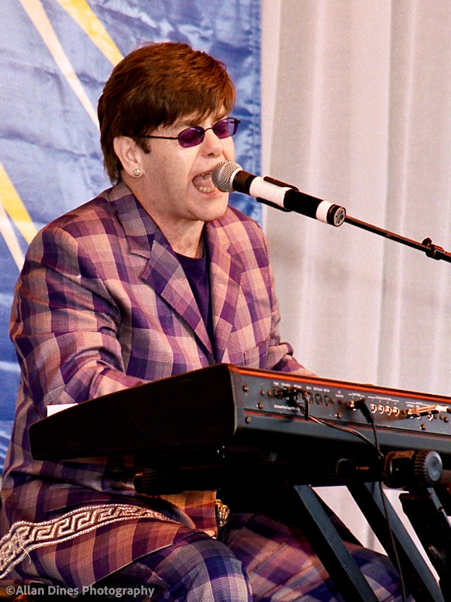John, Elton - Photo 1