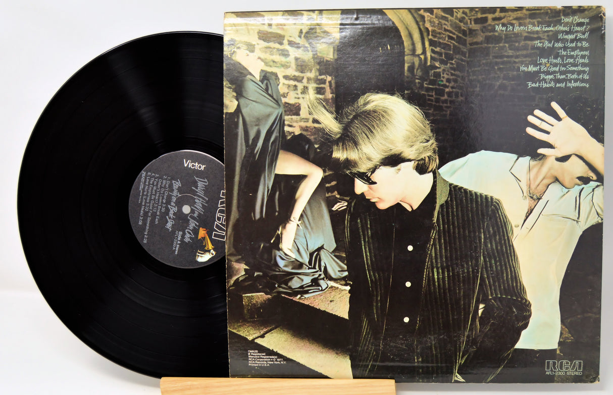 Hall & Oates - Beauty On A Back Street