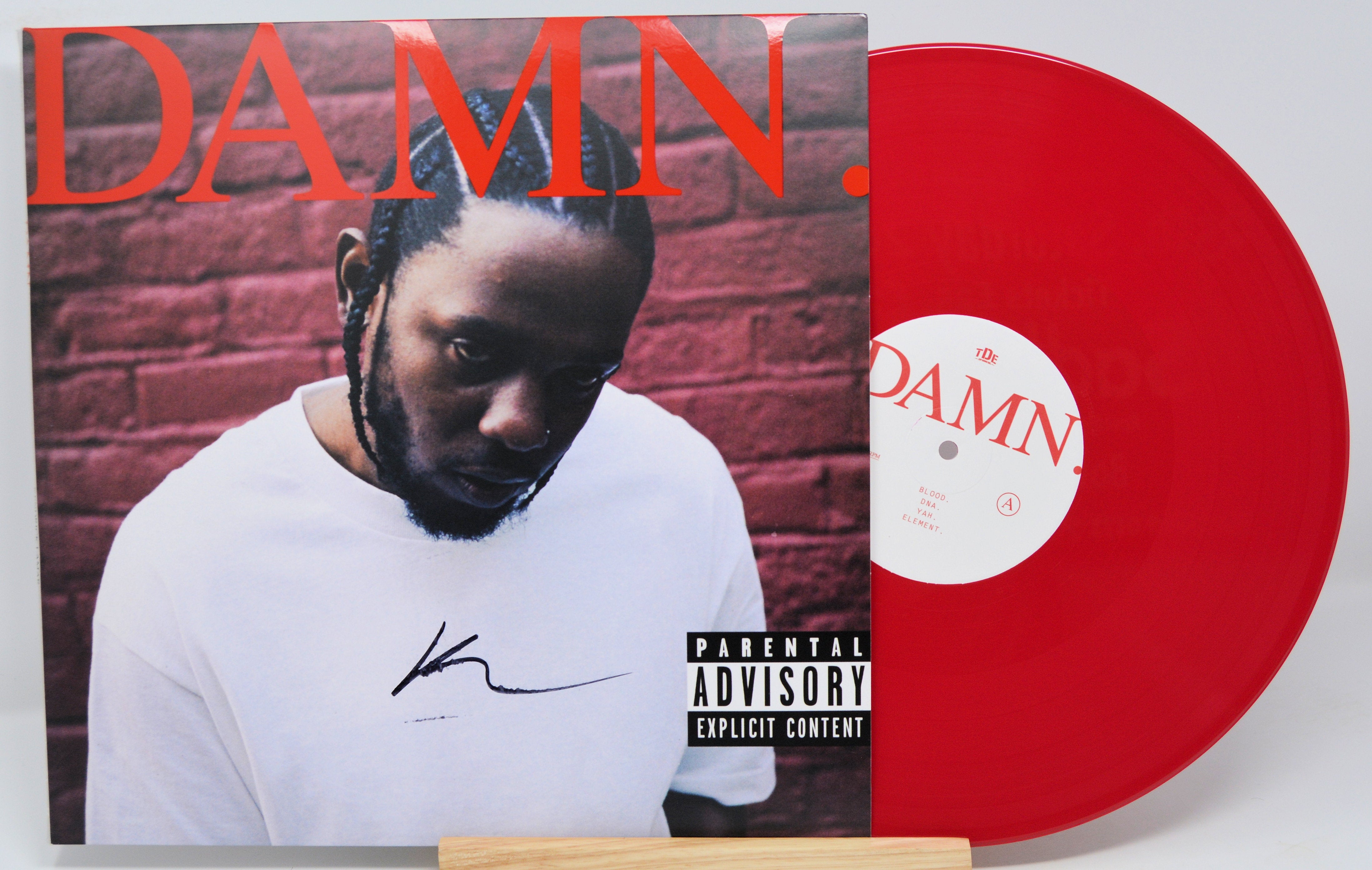 Lamar-Kendrick-DAMN-Signed.jpg Lamar-Kendrick-DAMN-Signed.jpg