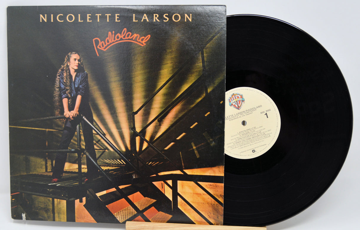 Larson, Nicolette - Radioland