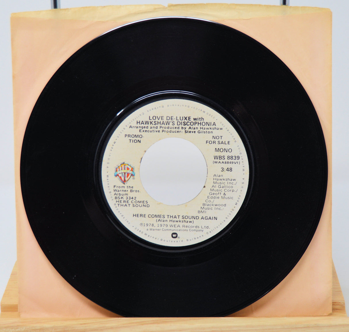 Love De-Luxe - Here Comes That Sound Again