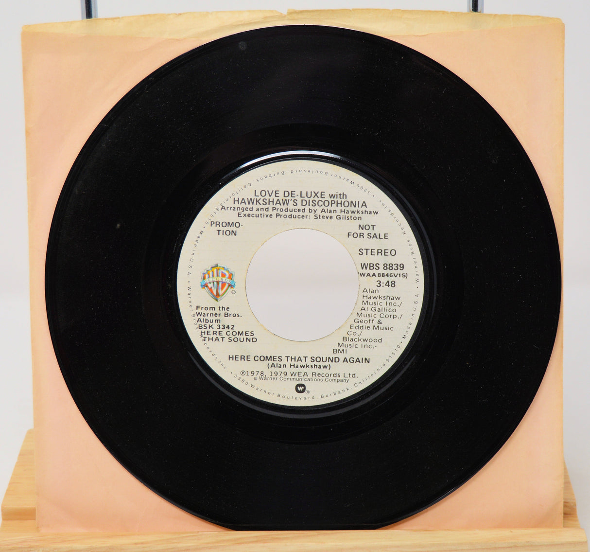 Love De-Luxe - Here Comes That Sound Again