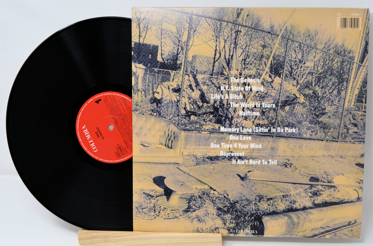 Vinyl back cover features a fence on the cover of Nas Illmatic