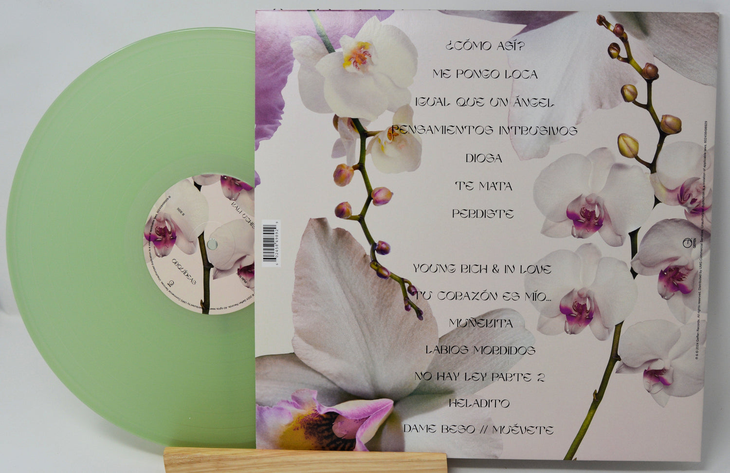 Green Orquídeas vinyl LP and back cover with orchid art and tracklist