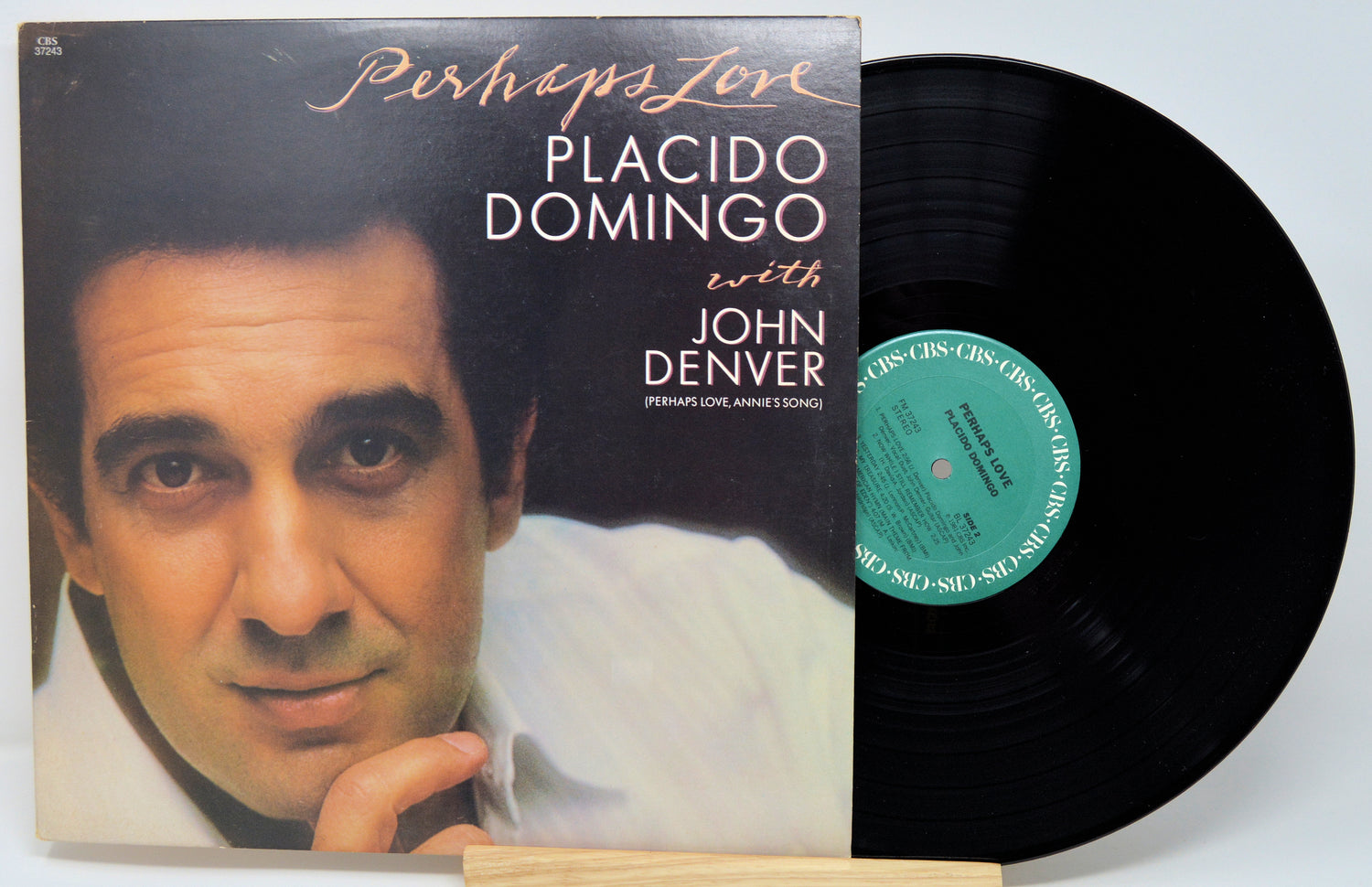 Vinyl record with Placido Domingo and John Denver album cover