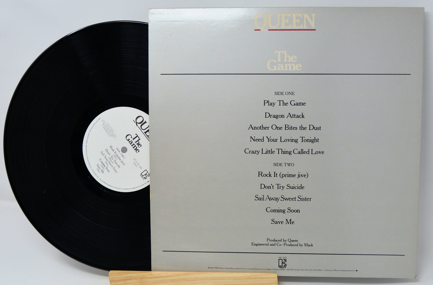 Queen - The Game