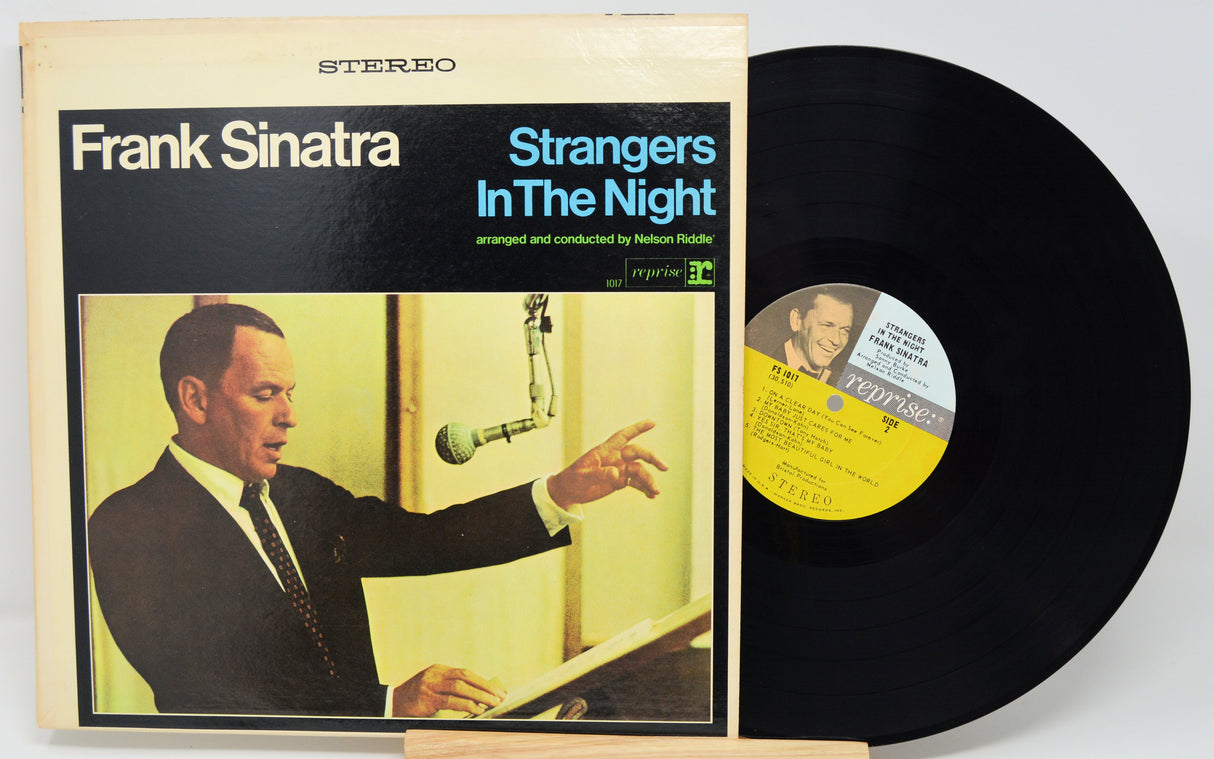 Sinatra, Frank - Strangers In The Night