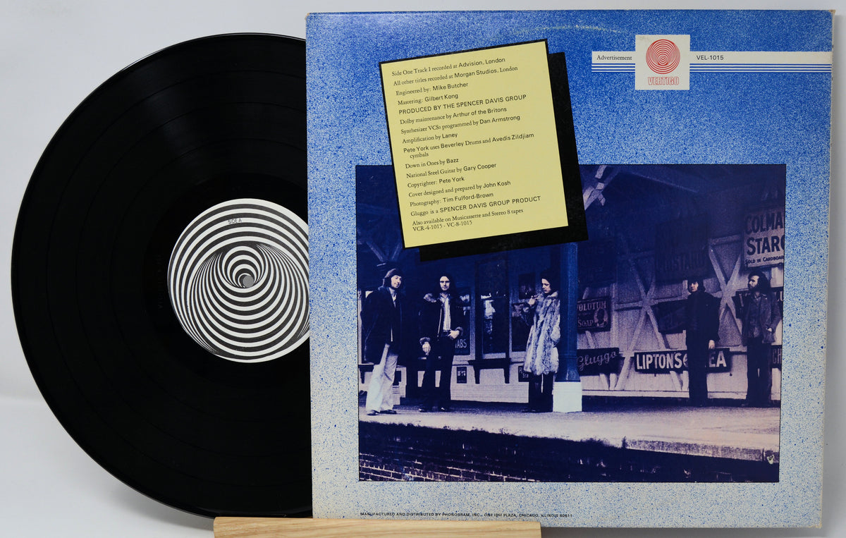 Davis, Spencer Group - Gluggo