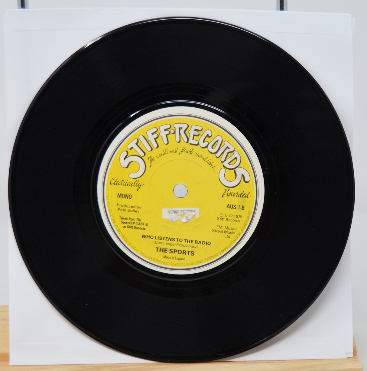 Sports, The - Who Listens To The Radio