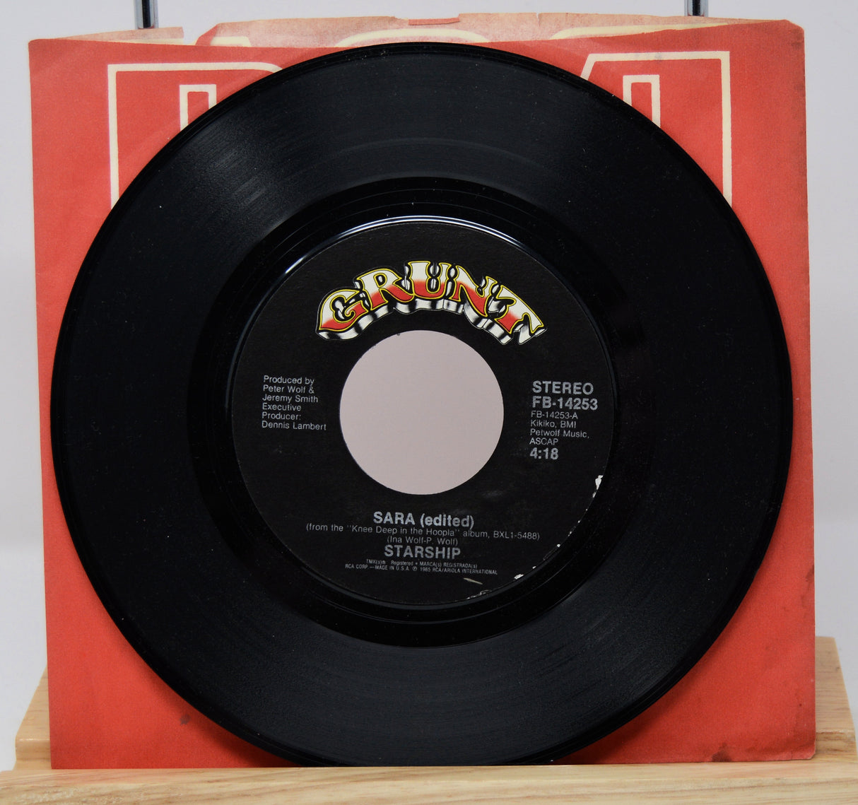 Starship - Sara/Hearts Of The World