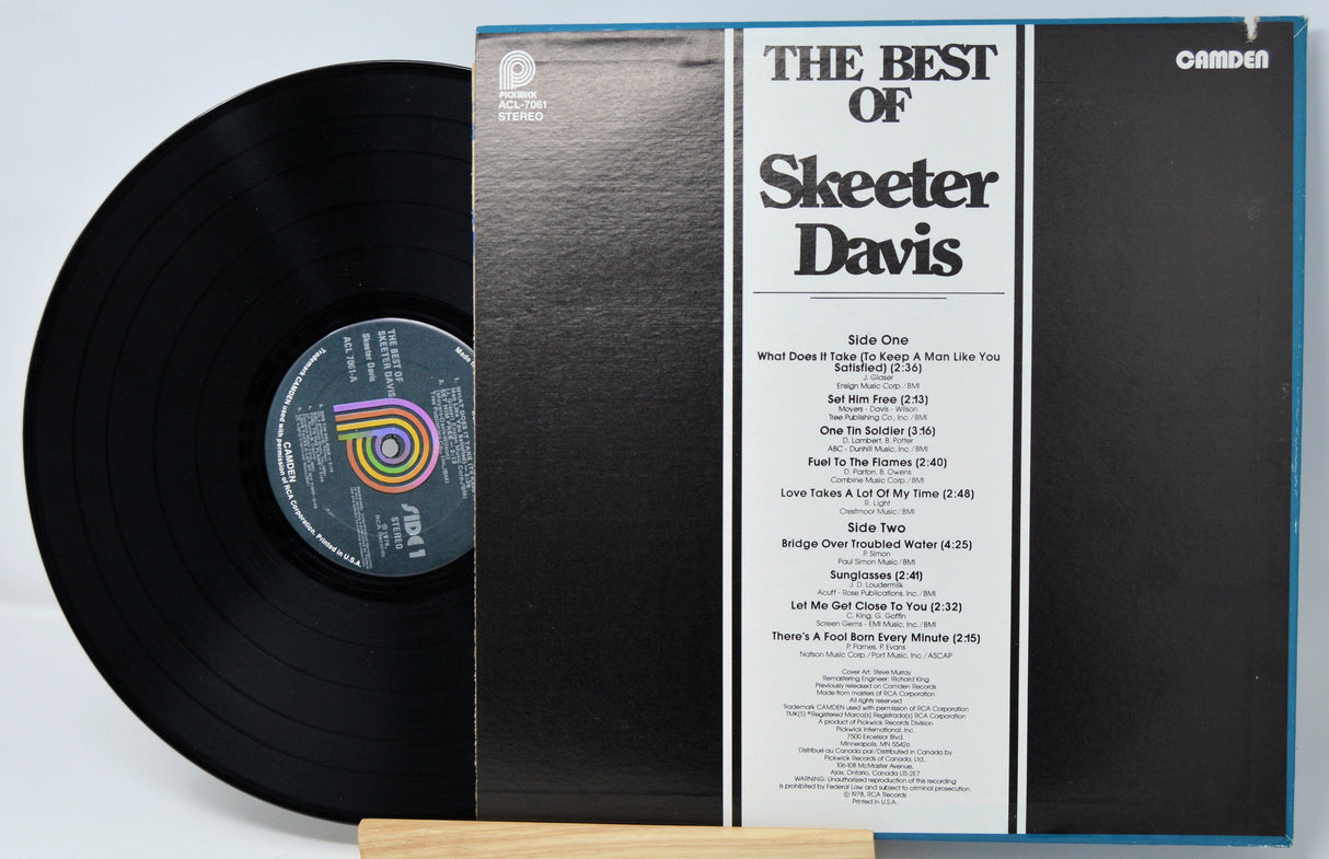 The Best of Skeeter Davis vinyl record and detailed tracklist on back cover