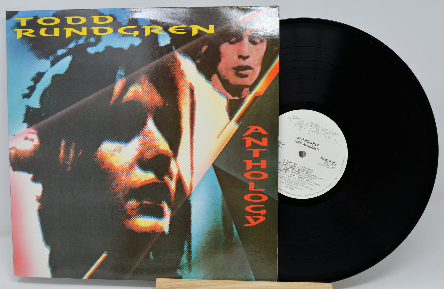 Vinyl record with a portrait on the cover and 'Munizier' label.