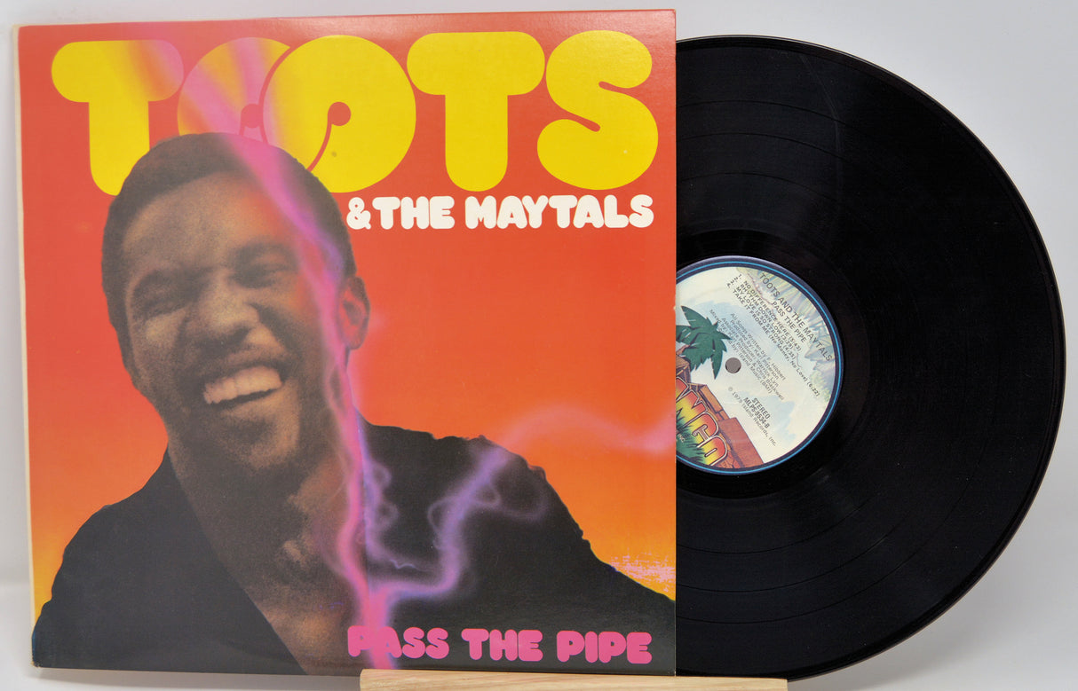 Toots & The Maytals - Pass The Pipe