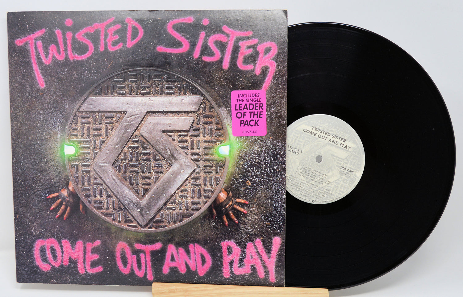Twisted Sister - Come Out And Play