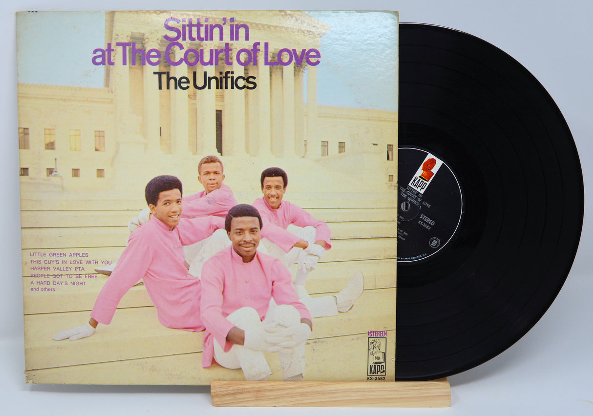 Unifics - Sittin' In At The Court Of Love