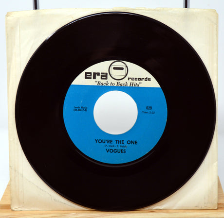 Vogues - Magic Town