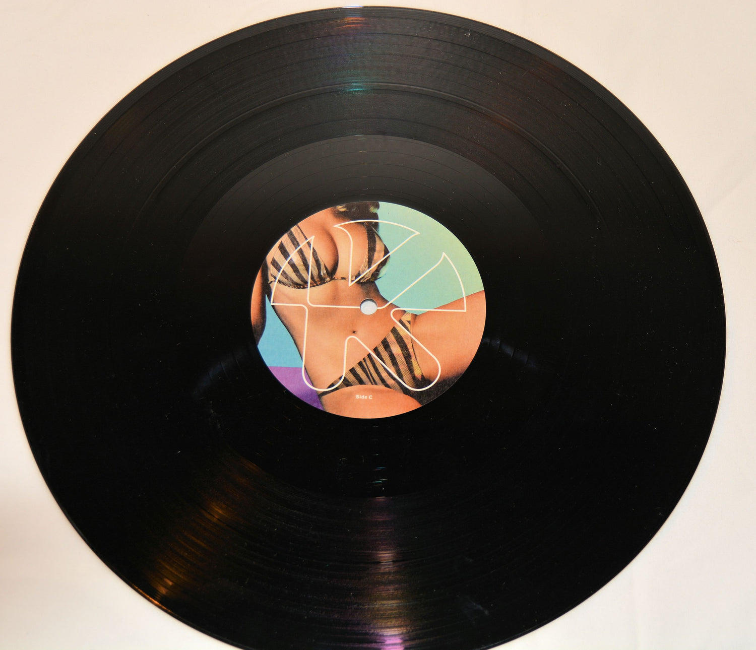 2 In A Room - Wiggle It