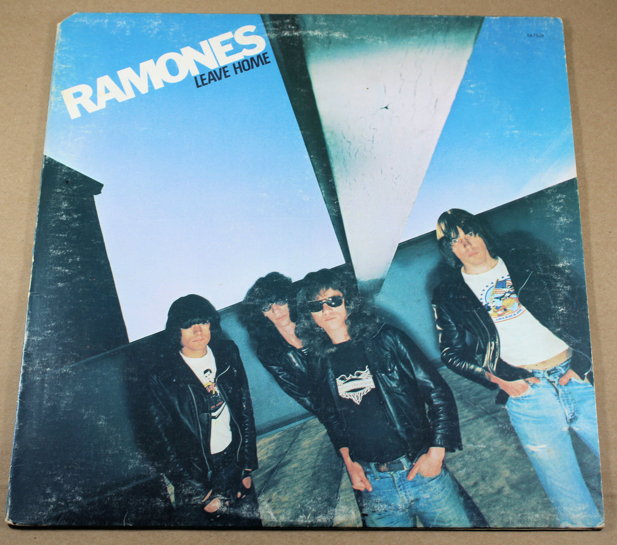 Ramones- Leave Home