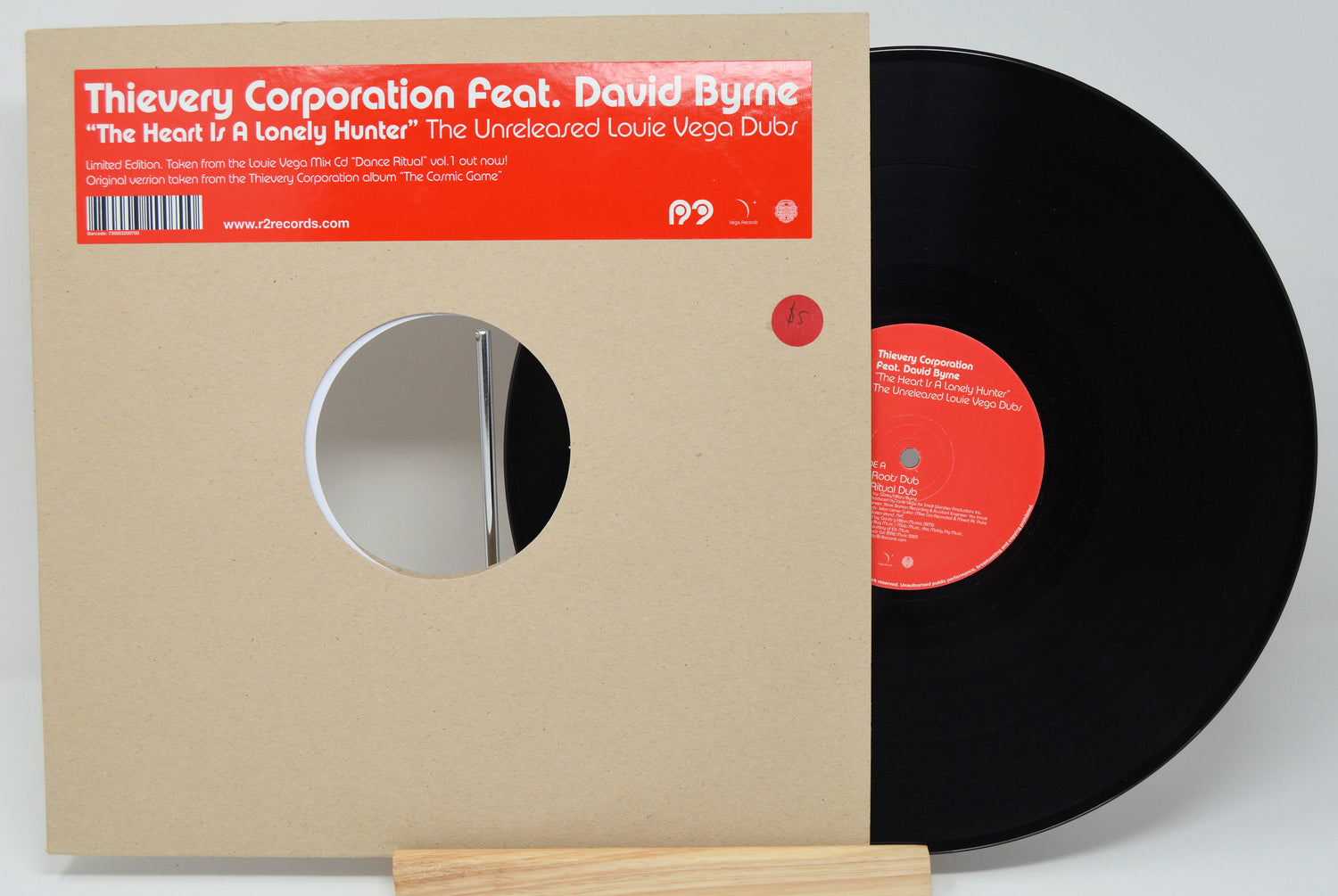 Thievery Corporation - Heart Is A Lonely Hunter