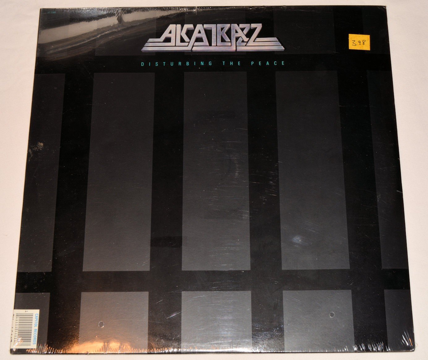 Alcatrazz - Disturbing The Peace