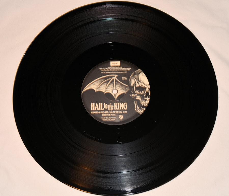 Avenged Sevenfold - Hail To The King