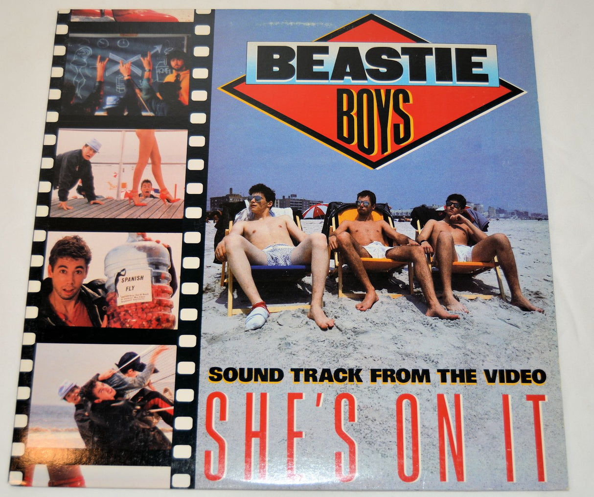 Beastie Boys - She's On It
