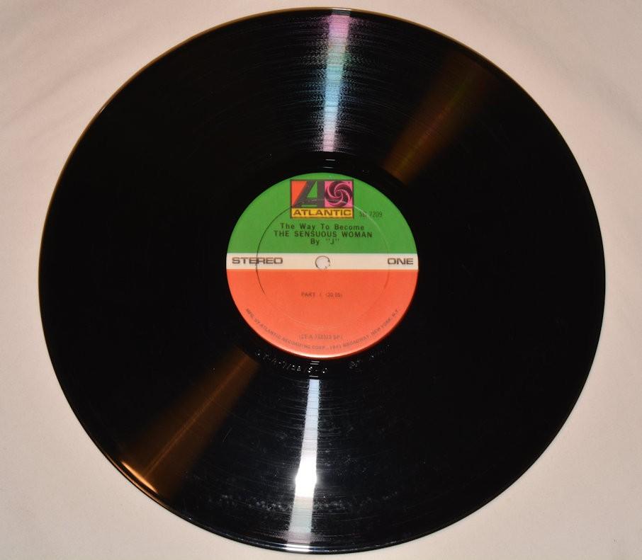 Miscellaneous - Way To Become The Sensuous Woman By "J"