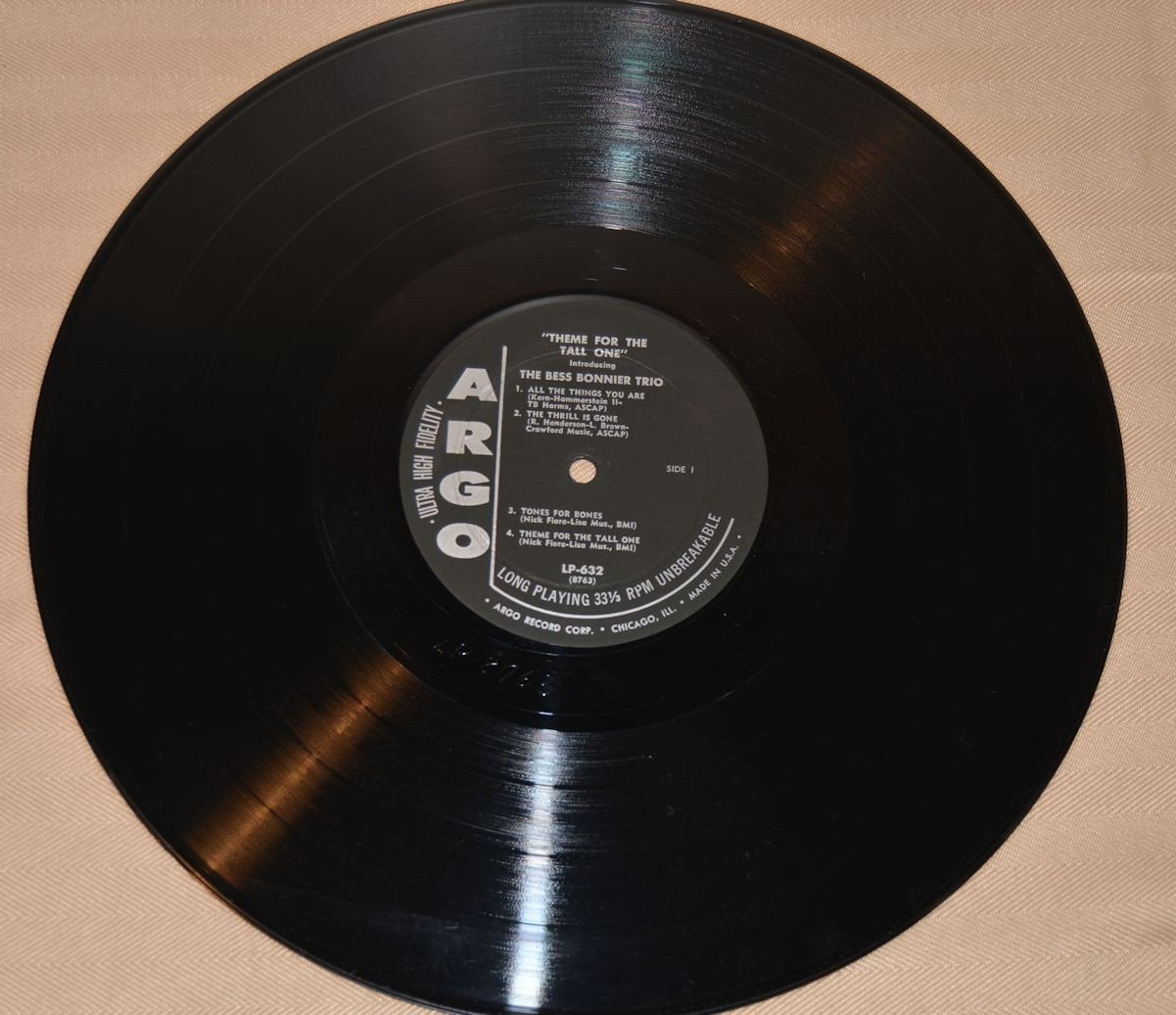 Bess Bonnier Trio - Theme For The Tall One