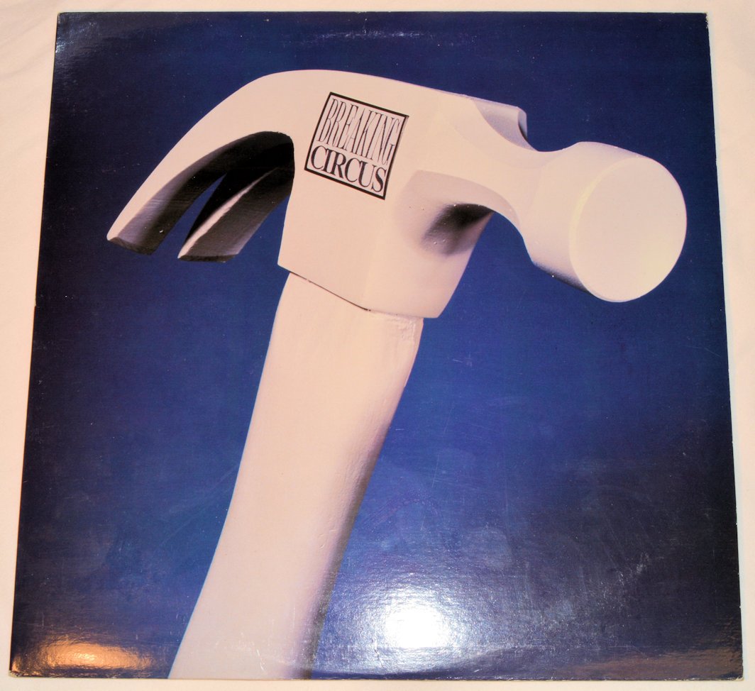 Breaking Circus - Smokers' Paradise