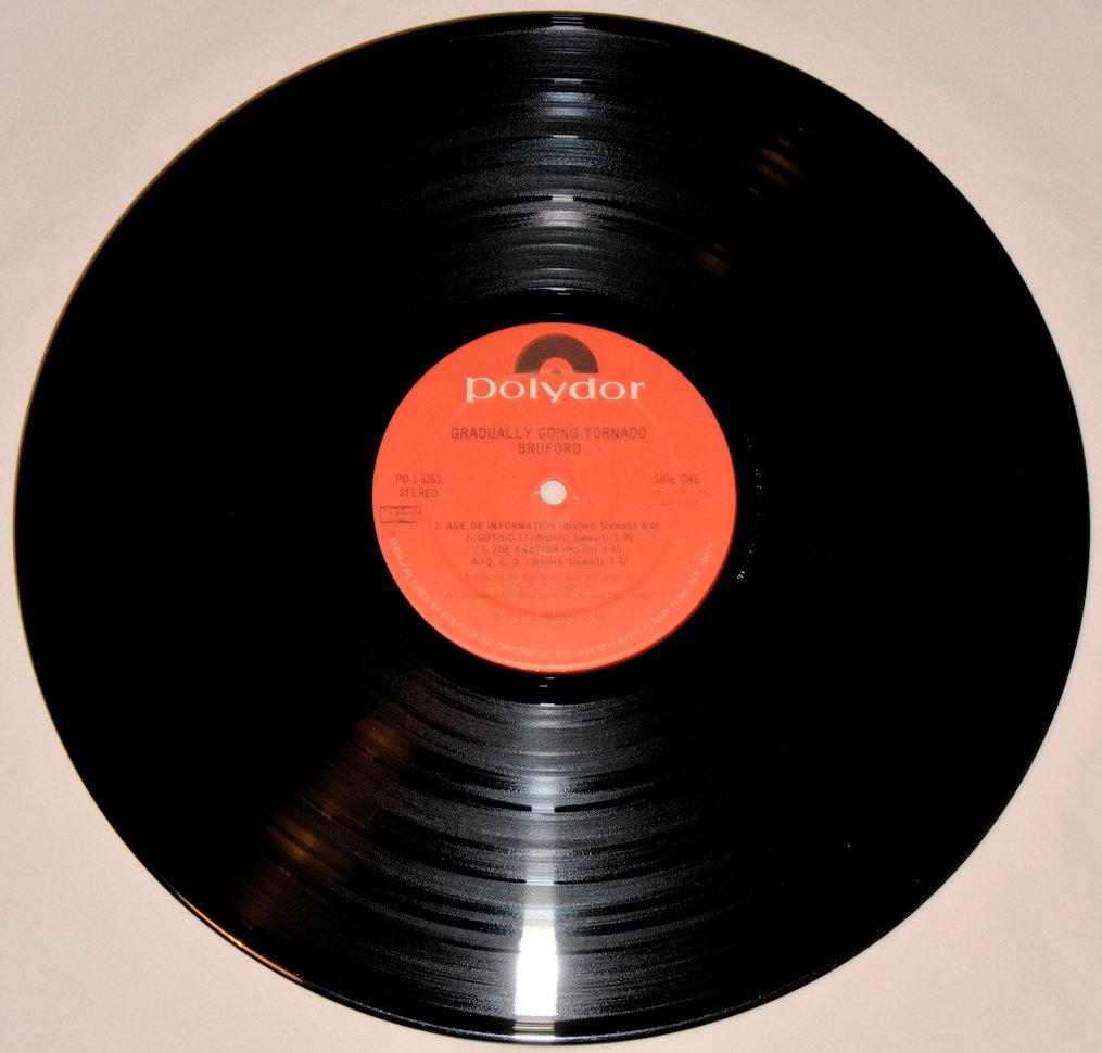 英LP Bruford Gradually Going Tornado BBWF005LP Winterfold /00260 Gradually Going Tornado - Wikipedia