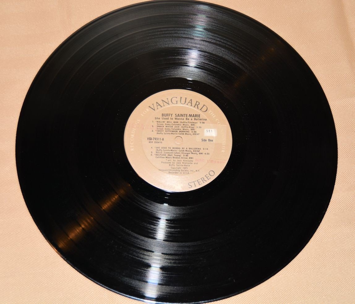 Sainte-Marie, Buffy - She Used To Wanna Be A Ballerina