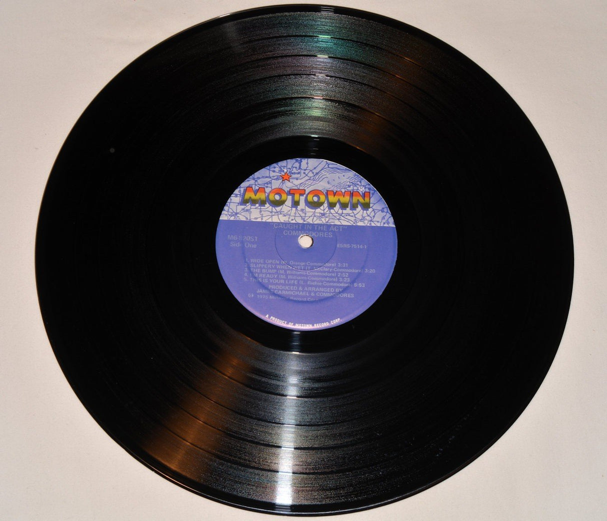 Commodores - Caught In The Act