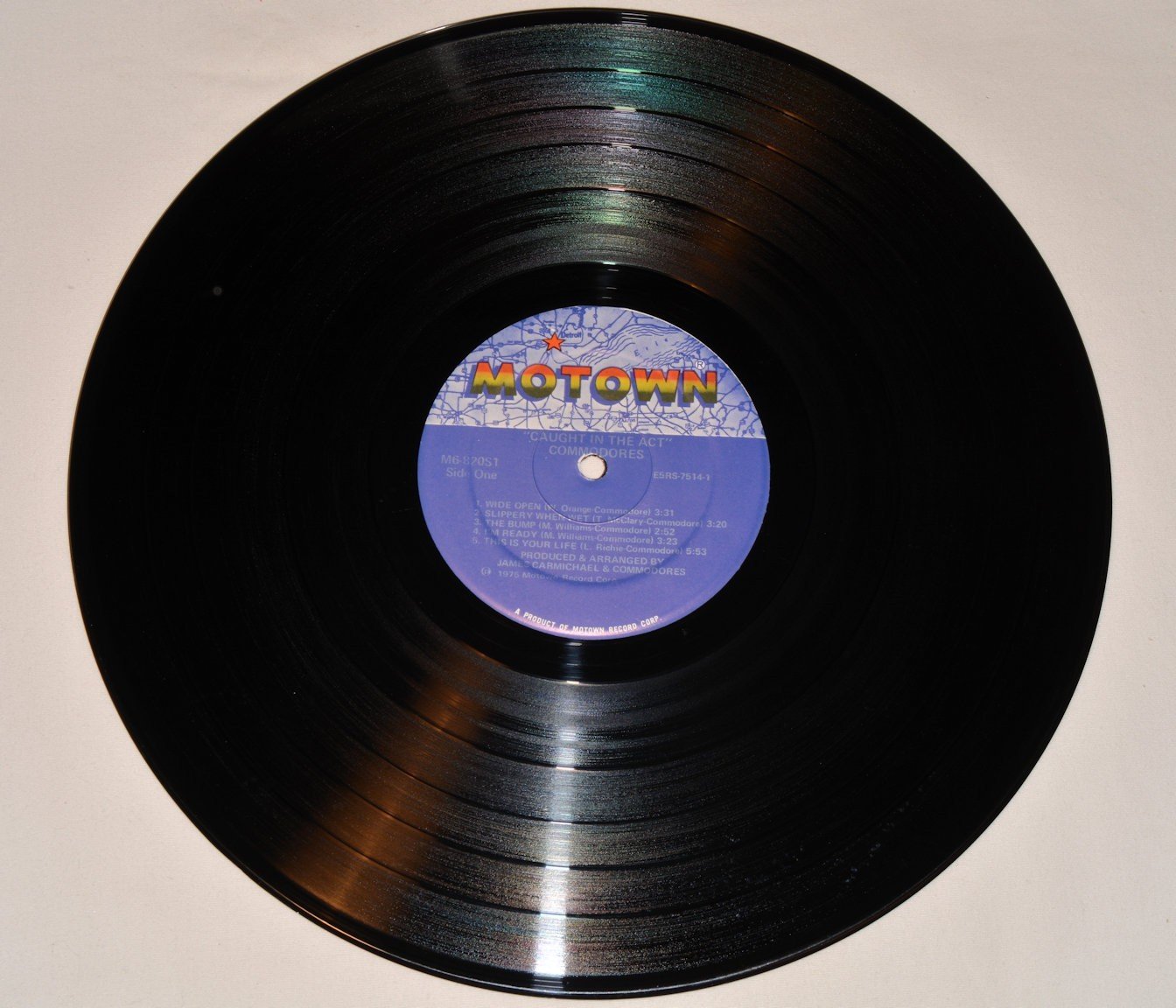 Commodores - Caught In The Act