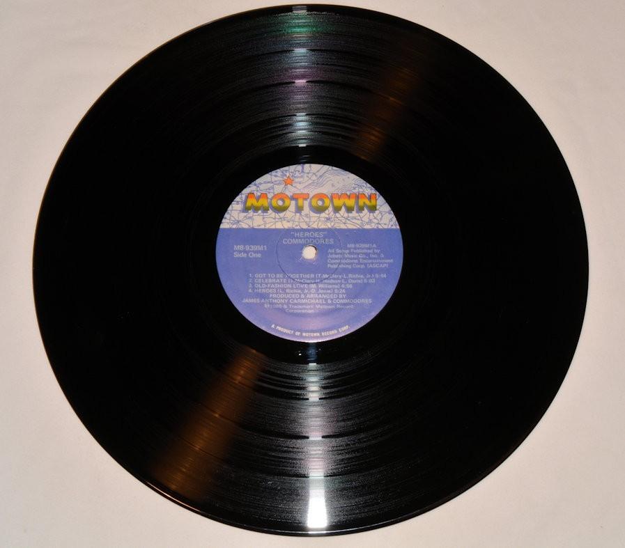 Commodores - Heroes