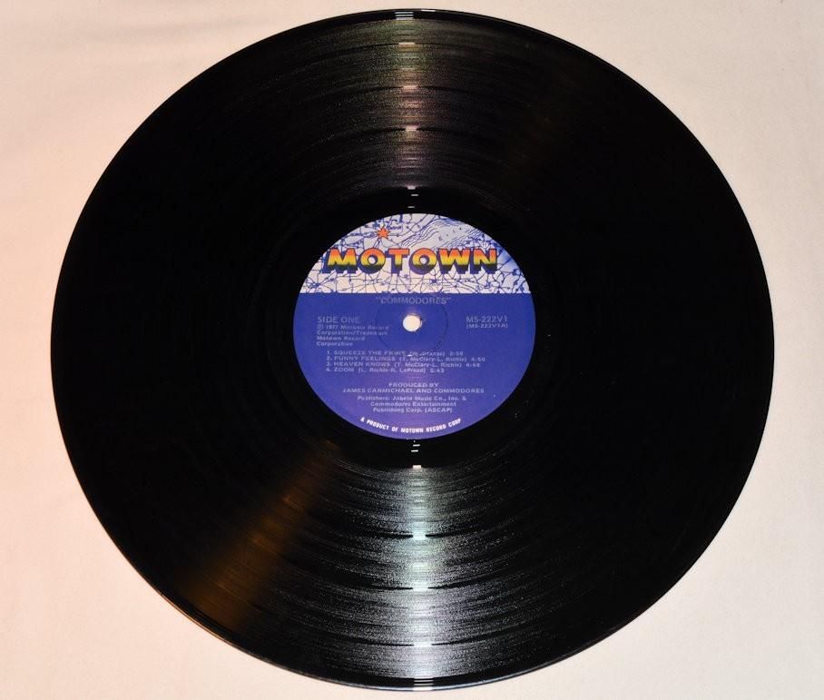 Commodores - Commodores