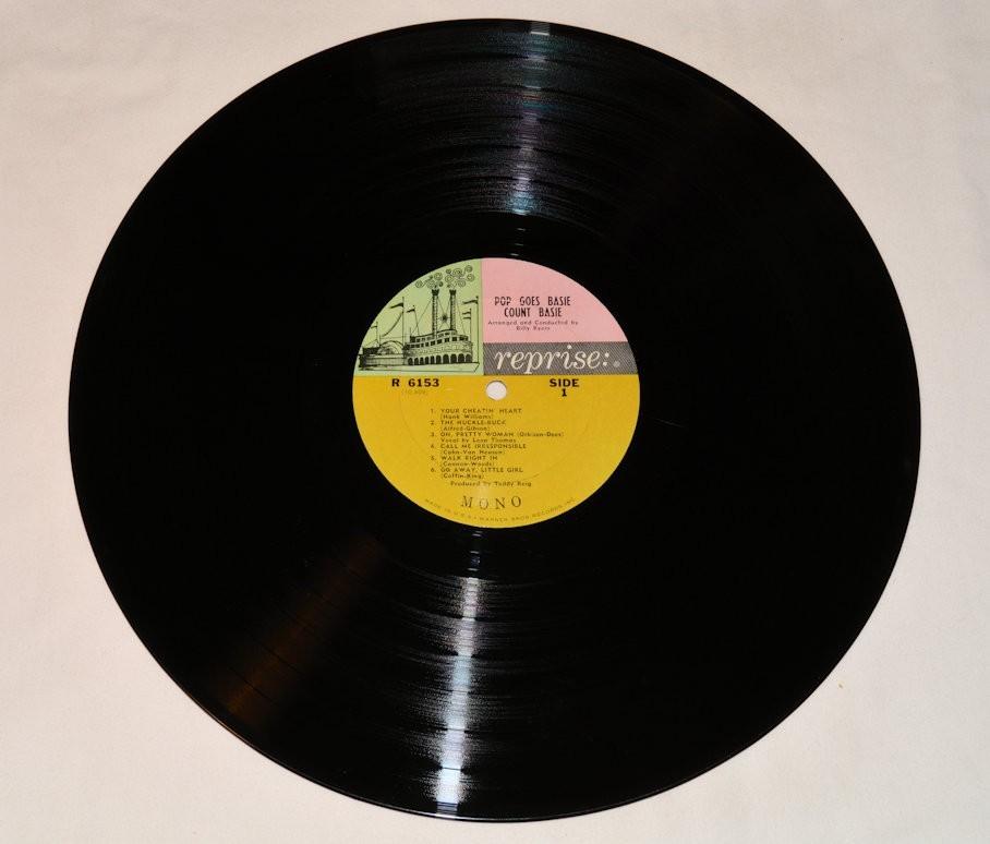 Basie, Count - Pop Goes The Basie