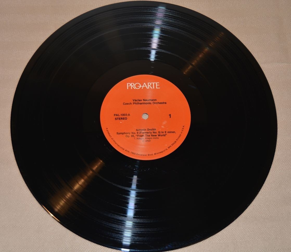 Dvorak - Symphony 9, E Minor - Czech Philharmonic - Vaclav Neumann