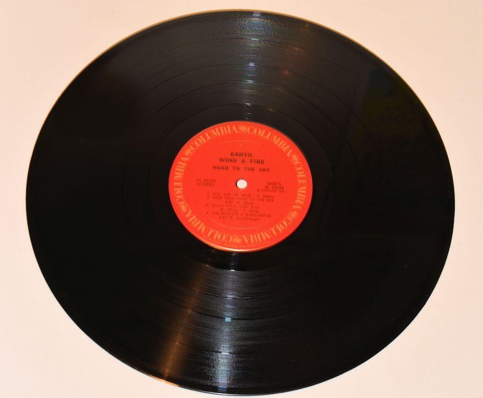 Earth Wind & Fire - Head To The Sky