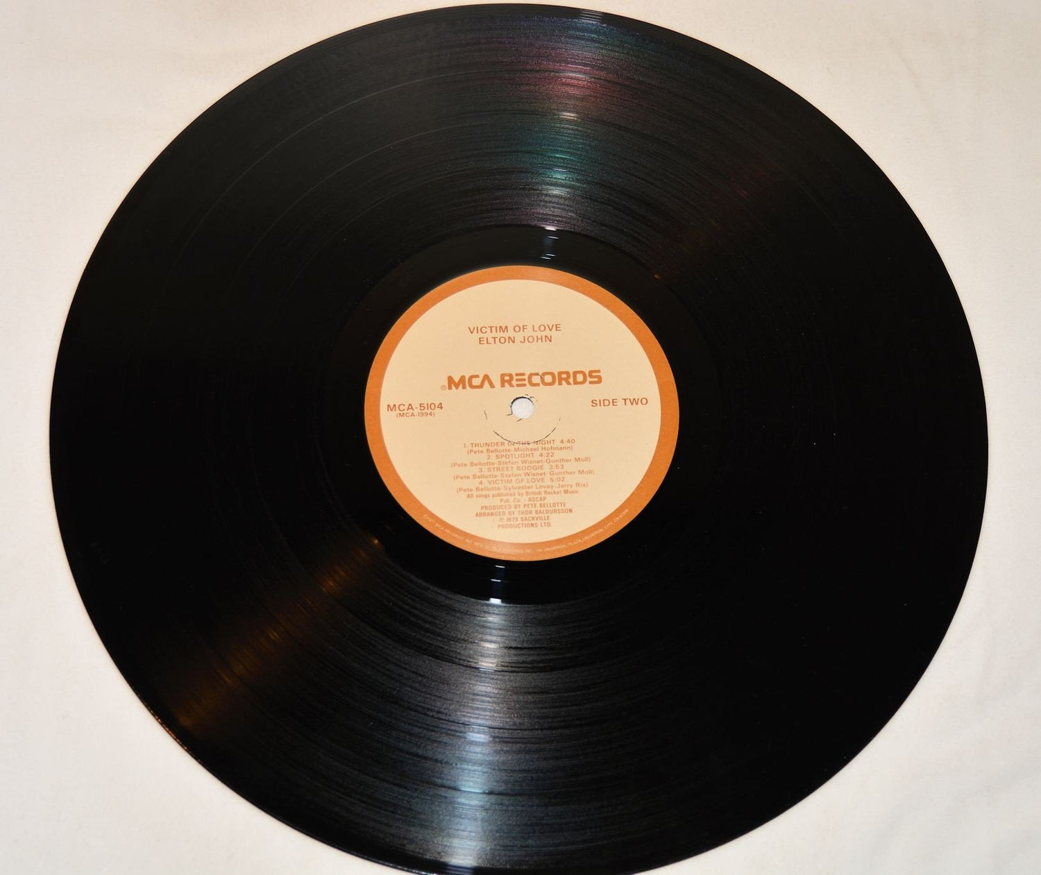 John, Elton - Victim of Love