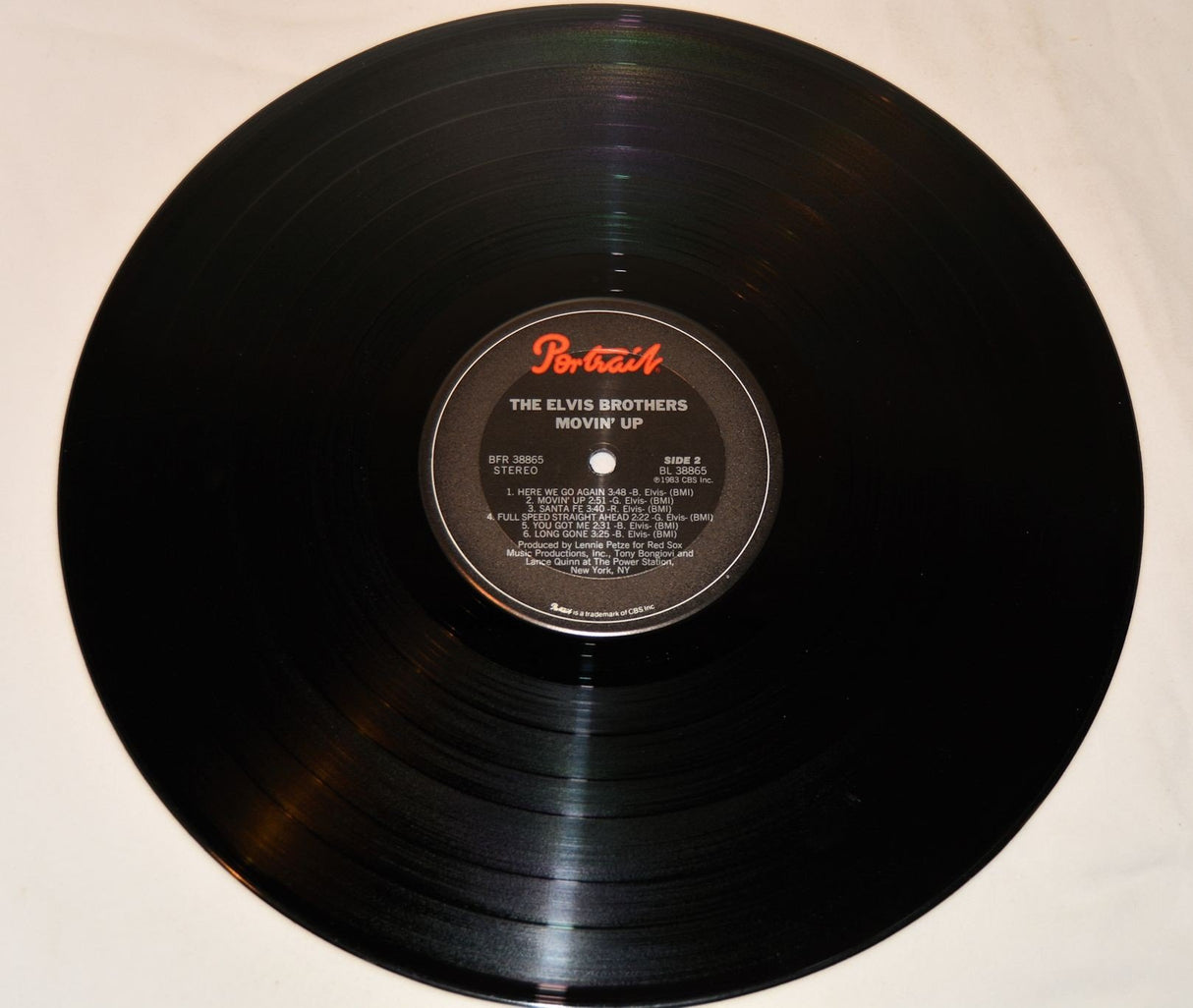 Elvis Brothers - Movin' Up