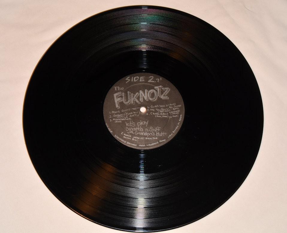 Fuknotz, The - Let's Play Scratch N Sniff With Grandpa's Butt