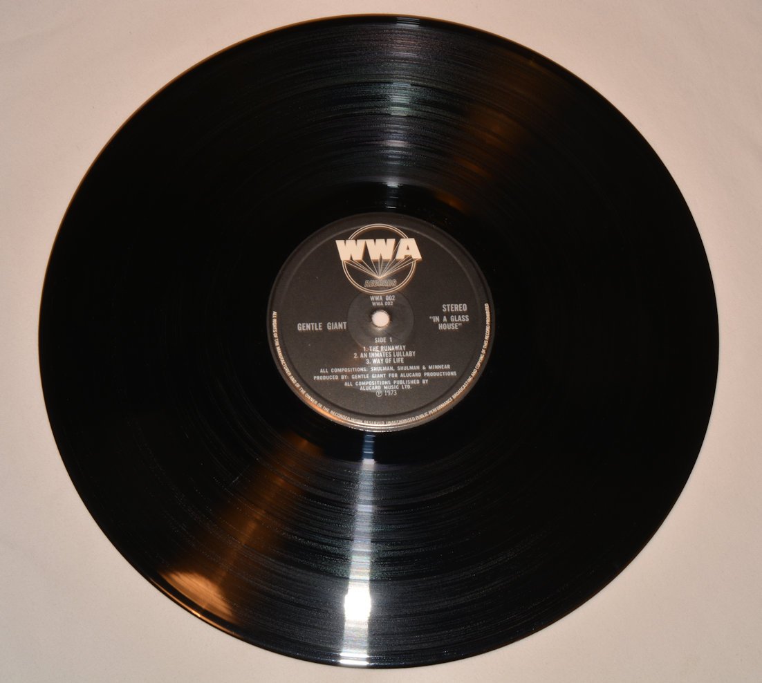 Gentle Giant - In A Glass House