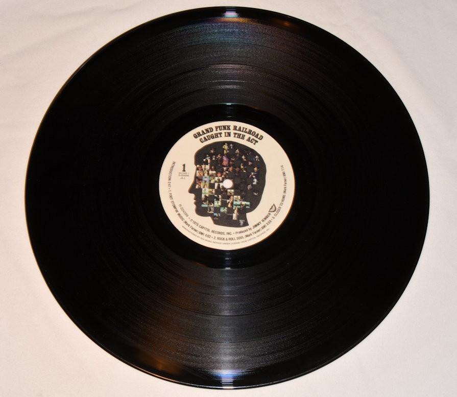 Grand Funk - Caught In The Act