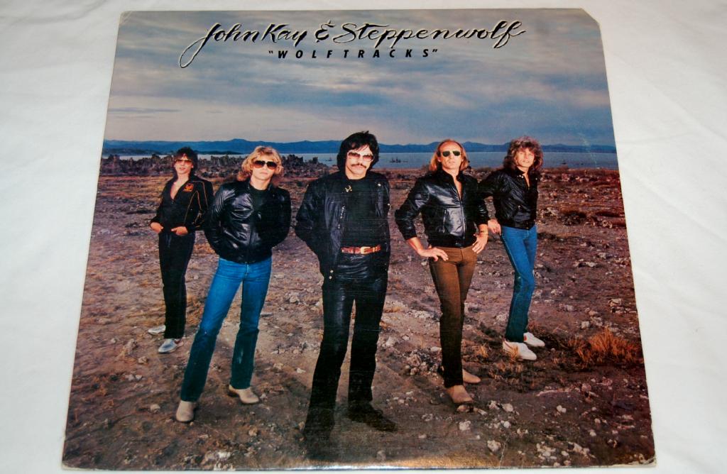 Steppenwolf - Wolftracks