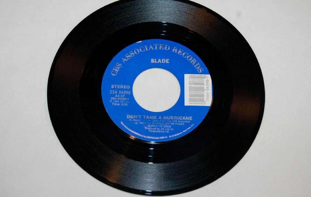 Slade - Run Runaway / Don't Take A Hurricane
