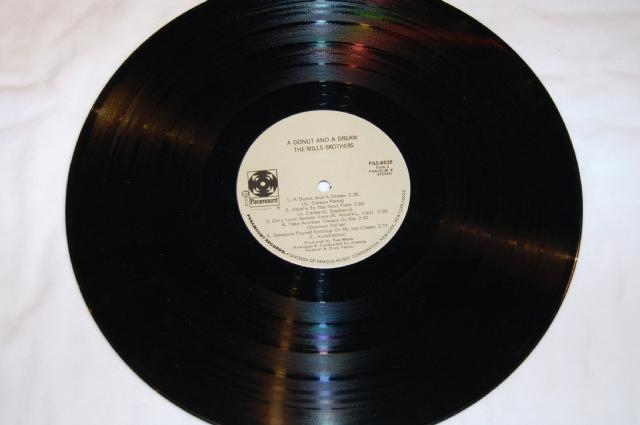 Mills Brothers, The - A Donut and a Dreaml