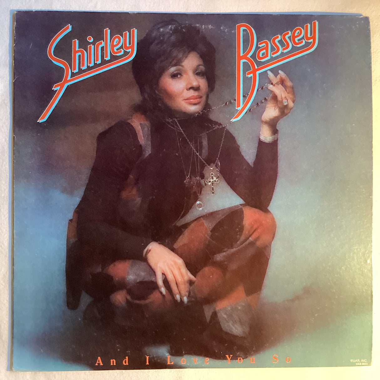 Bassey, Shirley - And I Love You So